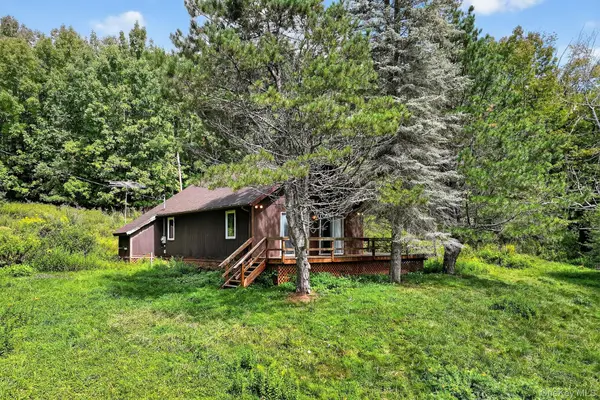 174 Gary PL,  Denver,  NY 12421