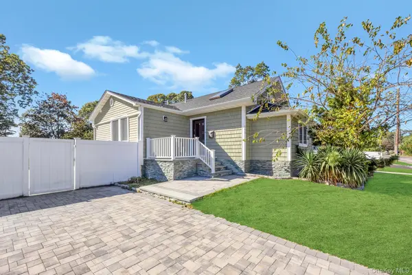 145 Centre AVE, Lindenhurst, NY 11757