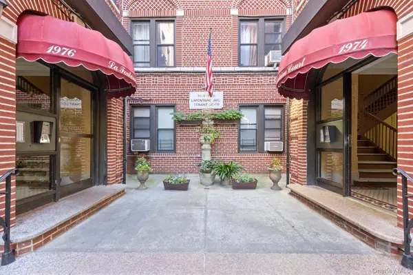 1976 LaFontaine AVE #1D,  Bronx,  NY 10457