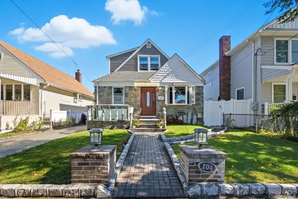 104 N 7th ST, New Hyde Park, NY 11040