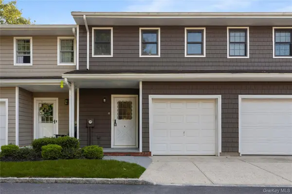 4 Pine ST, Huntington, NY 11743