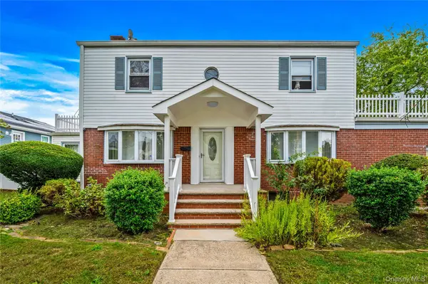 28 Elizabeth AVE, Hempstead, NY 11550