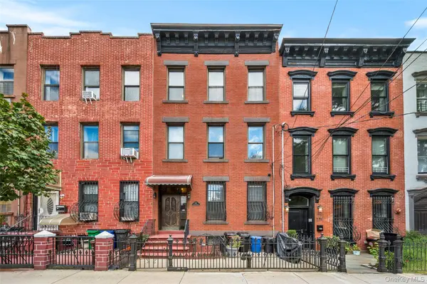 517 Clinton ST, Brooklyn, NY 11231
