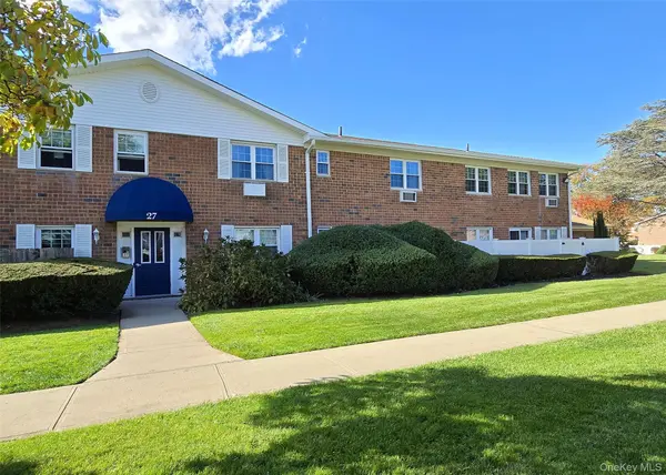 460 Old Town RD #27 P, Port Jefferson Station, NY 11776