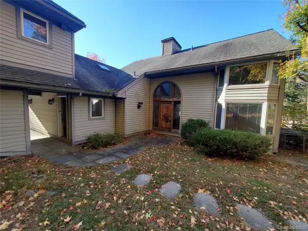 5 Eagle Head RD, Cornwall On Hudson, NY 12520