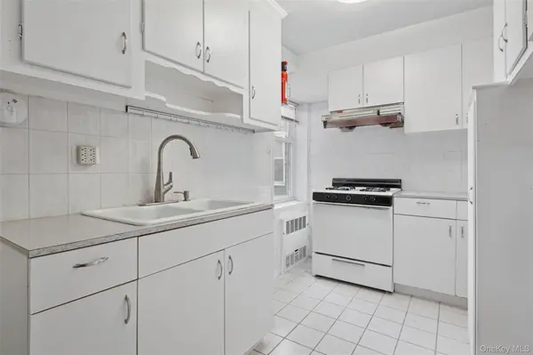 33-24 91st ST #6L, Jackson Heights, NY 11372