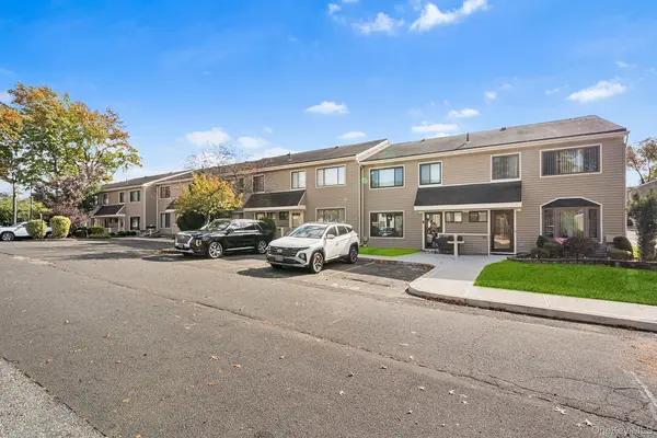 28 Berry CT, Staten Island, NY 10309
