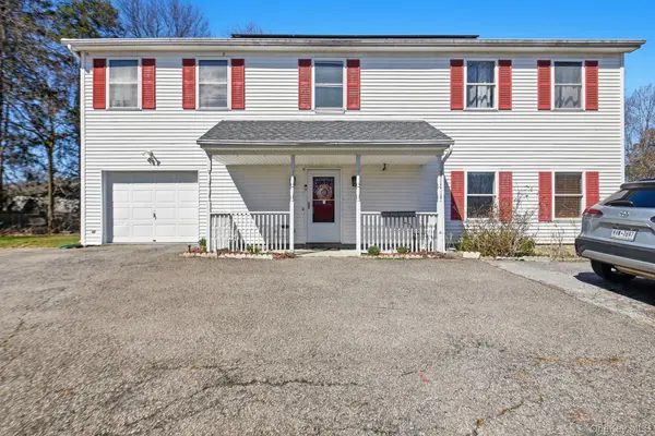 25 Degarmo RD, Poughkeepsie, NY 12603