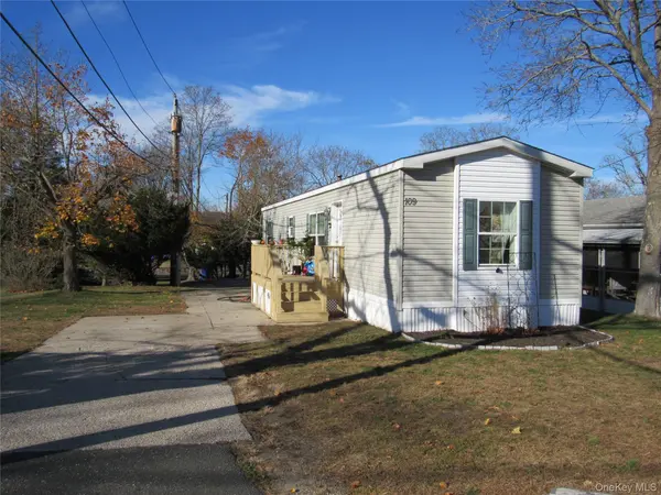 1964-109 River RD, Calverton, NY 11933