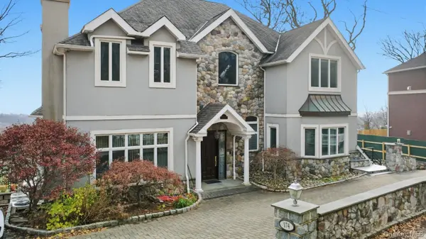 174 Douglas,  Staten Island,  NY 10304
