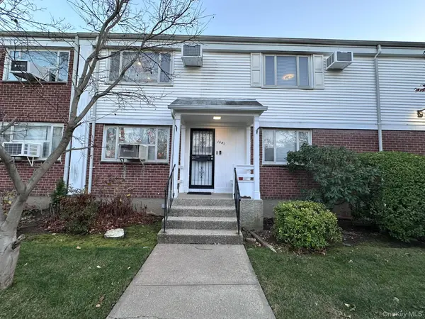 14-81 212 ST #270, Bayside, NY 11360