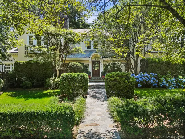 49 Moore RD, Bronxville, NY 10708