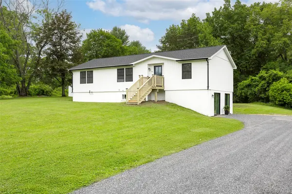 47 Clay Hill RD, Tivoli, NY 12583