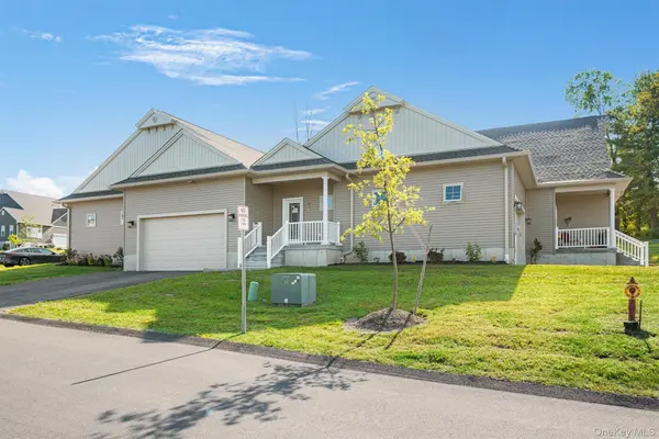 27 Ottaway LN, Campbell Hall, NY 10916
