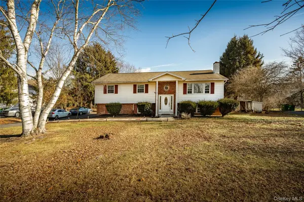 76 Derick DR, Fishkill, NY 12524