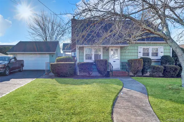 64 Nill ST, West Babylon, NY 11704