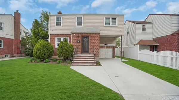 34 Diamond ST, Elmont, NY 11003