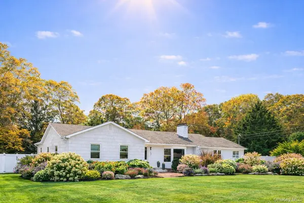 79 Jagger LN, Westhampton, NY 11977