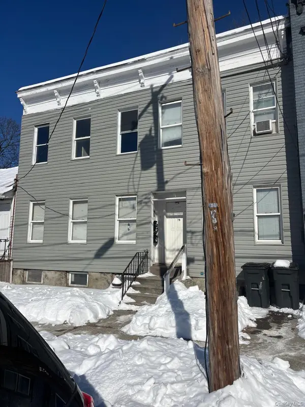 79 Alexander ST, Colonie, NY 12202
