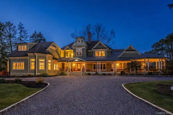 161 Seaman Neck RD, Dix Hills, NY 11746