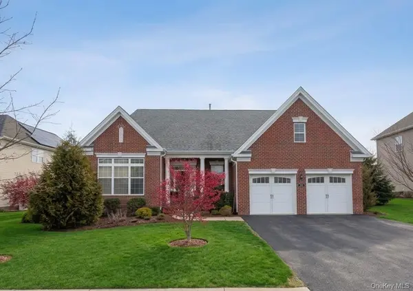 13 Tompkins LN, Hopewell Junction, NY 12533