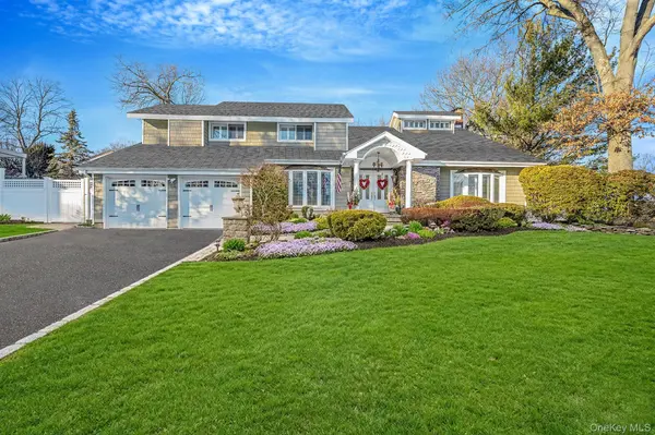 10 Alpine CT, Smithtown, NY 11787