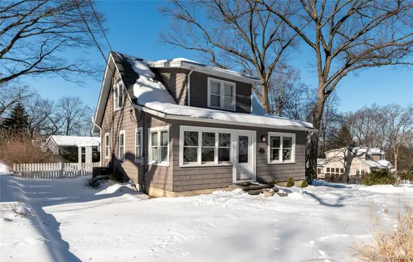 33 Forest Glen RD, Valley Cottage, NY 10989
