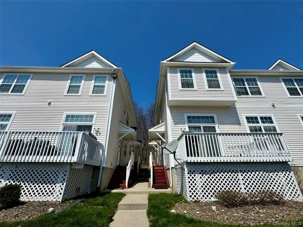 18 Jordan LN, Middletown, NY 10940