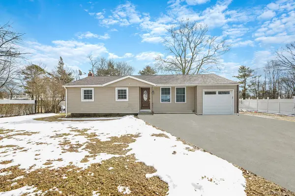 120 Evergreen AVE, Brentwood, NY 11717