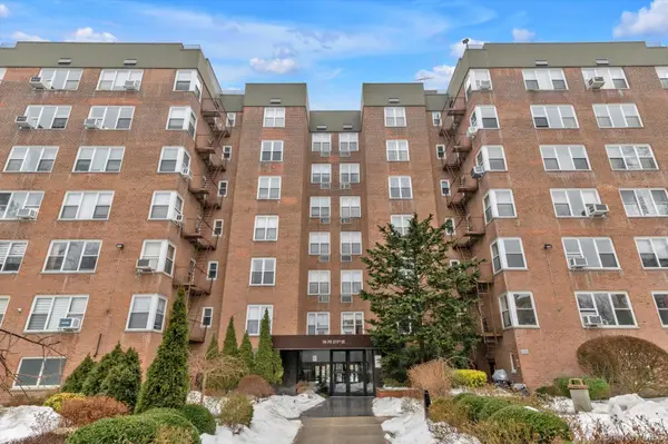 18-70 211th ST #6J, Bayside, NY 11360