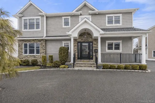 75 Syosset CIR, Syosset, NY 11791
