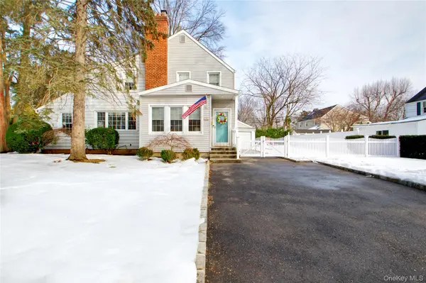 178 Carlton TER, Stewart Manor, NY 11530