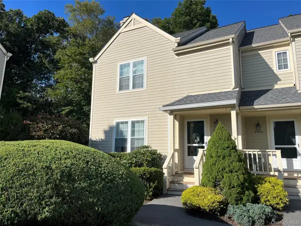 4401 Hickory Hollow LN, Carmel, NY 10512