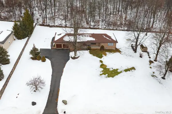 21 Lounsbury DR, Baldwin Place, NY 10505