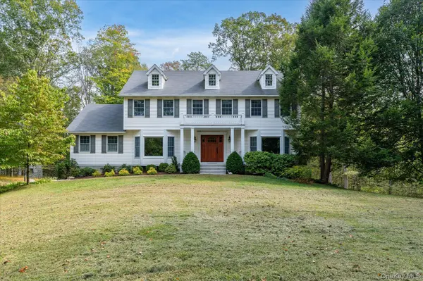 31 Lalli DR, Katonah, NY 10536