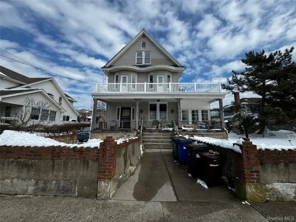 146 Beach 130th ST, Belle Harbor, NY 11694