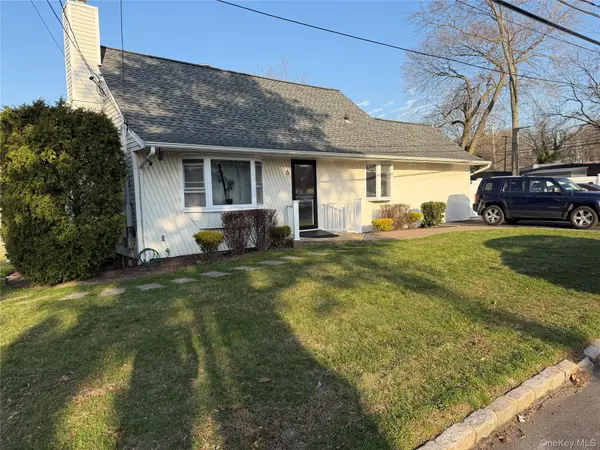6 Thorney AVE, Huntington Station, NY 11746