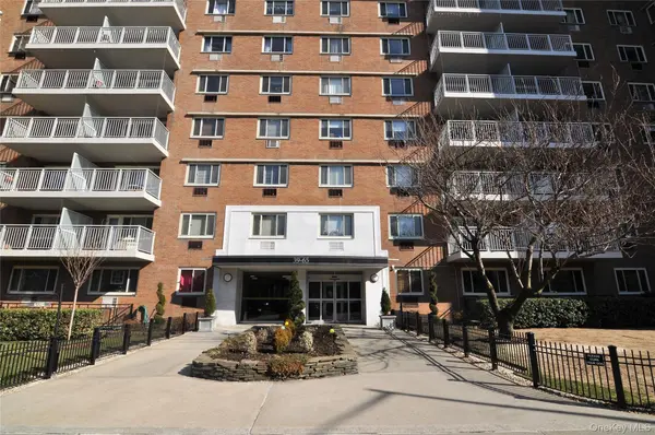 39-65 52nd Streets #5N, Woodside, NY 11377