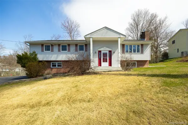 137 Simone DR, Poughkeepsie, NY 12603