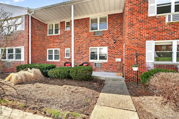 225 N Middletown RD #J, Pearl River, NY 10965