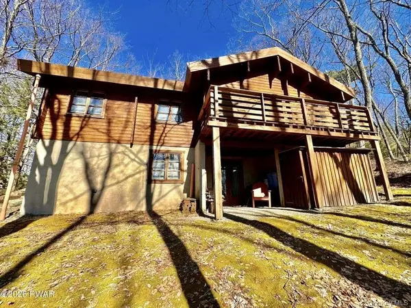 130 Canterbrook DR, Call Listing Agent, PA 18428