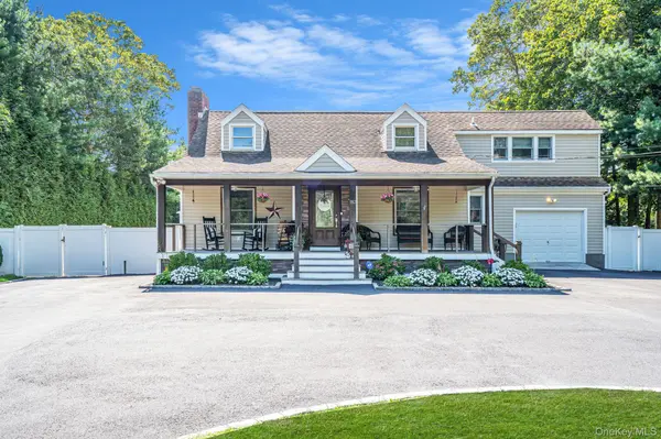 183 Old Country RD, Speonk, NY 11972