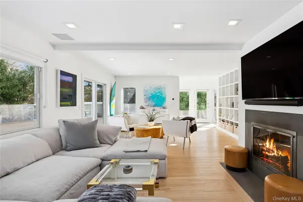 8 Ocean LN, Amagansett, NY 11930
