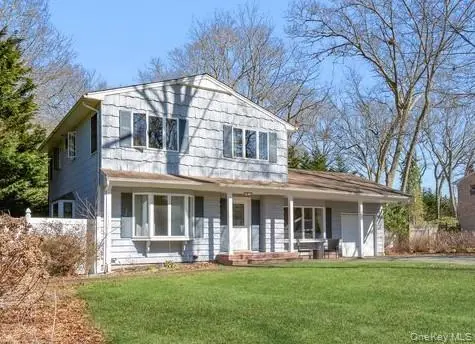 7 Washington AVE, Miller Place, NY 11764
