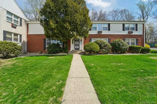 17 Revere CT #2413, Suffern, NY 10901