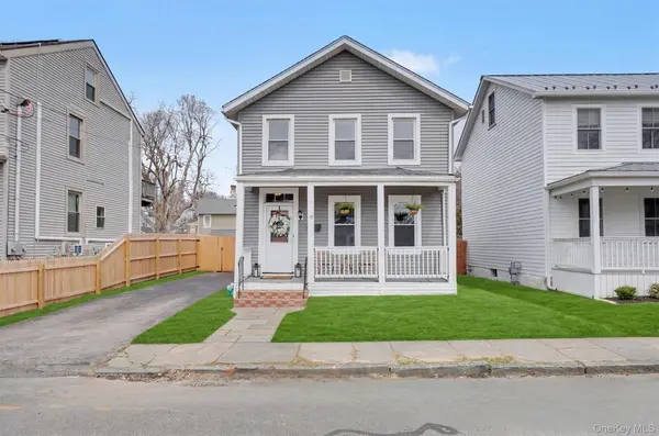 18 Center ST, Beacon, NY 12508