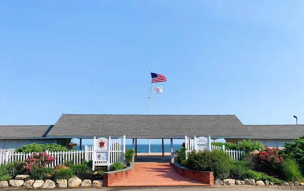 Valley DR, Huntington Bay, NY 11743