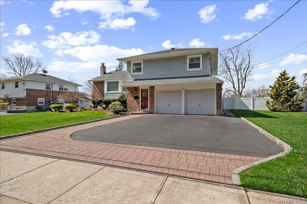 7 Plainview RD, Bethpage, NY 11714