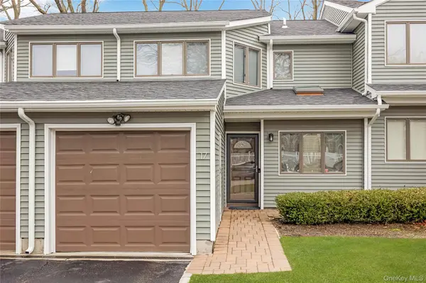 17 Jeremy CIR, Nesconset, NY 11767