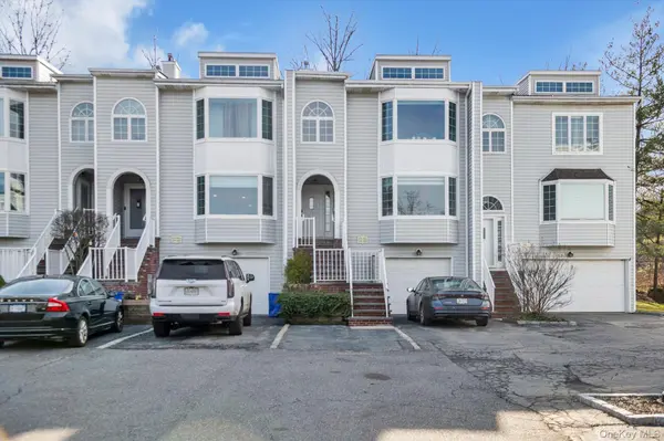 239-48B Oak Park DR #7B, Douglaston, NY 11362